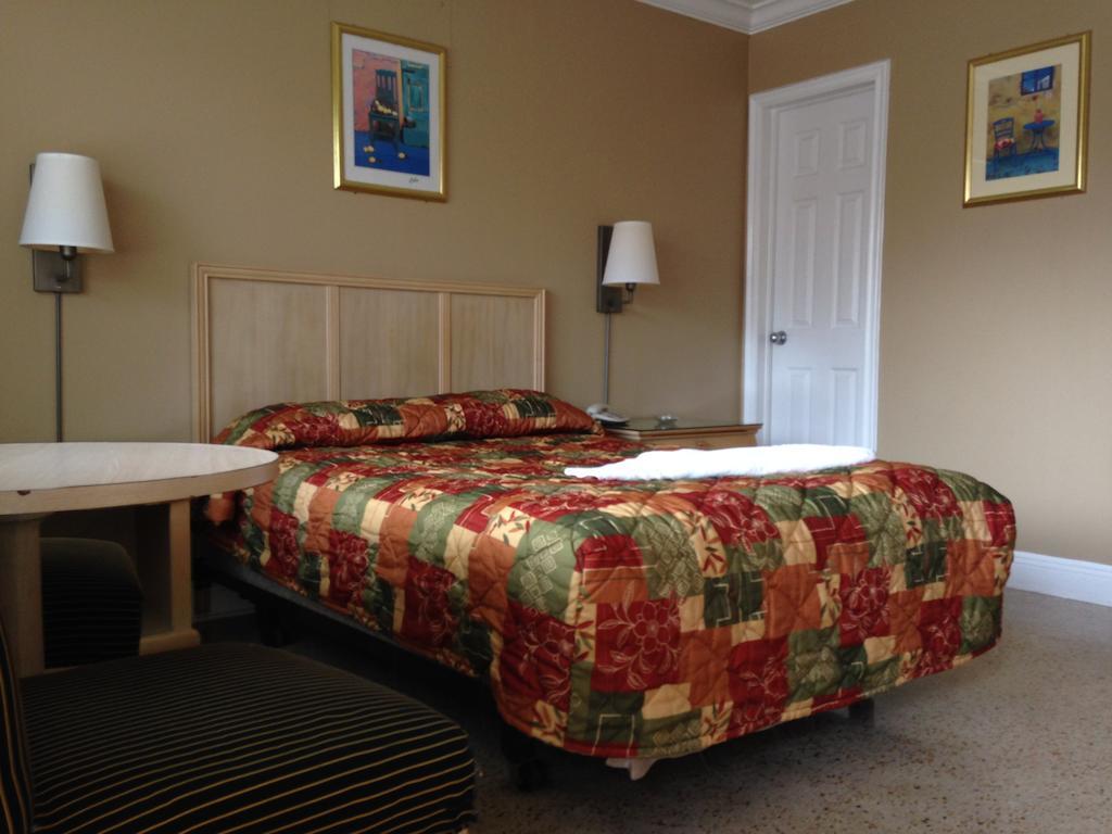 Palacio Inn Motel Miami Springs Екстер'єр фото